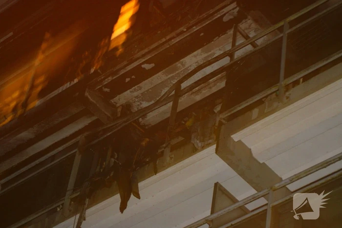 Gewonde bij grote uitslaande flatbrand