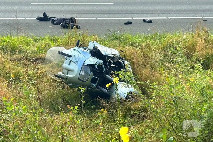 Snelweg afgesloten wegens onderzoek naar aanrijding met motor