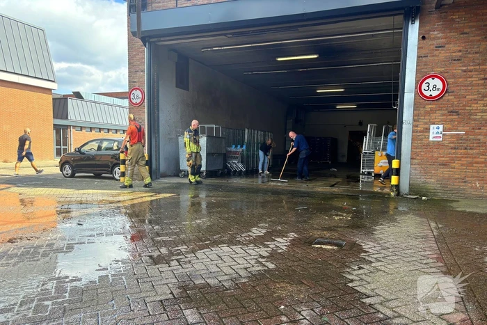 Wateroverlast in magazijn van supermarkt