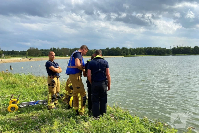 Onderwaterdrone ingezet na aantreffen kinderslippers