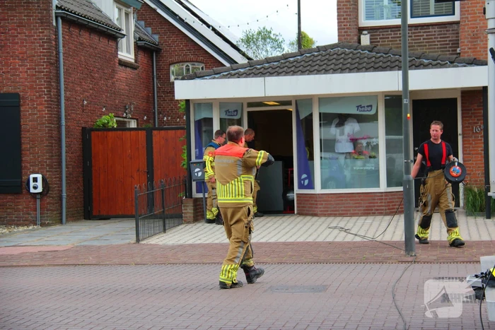 Straat afgesloten wegens gaslucht bij ketel