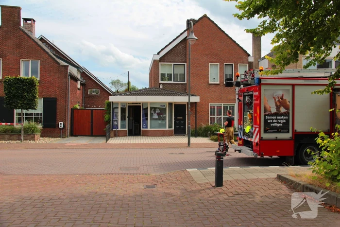Straat afgesloten wegens gaslucht bij ketel