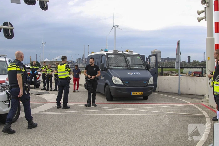 Demonstranten blokkeren opnieuw Zeesluis