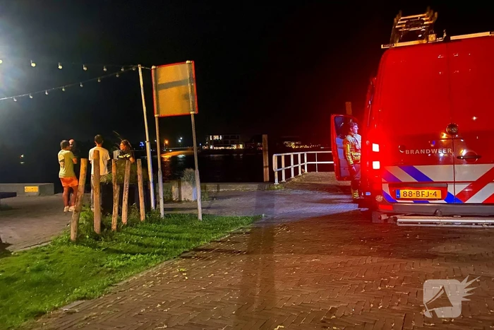 Grote zoekactie opgestart nadat jongens in Lek springen