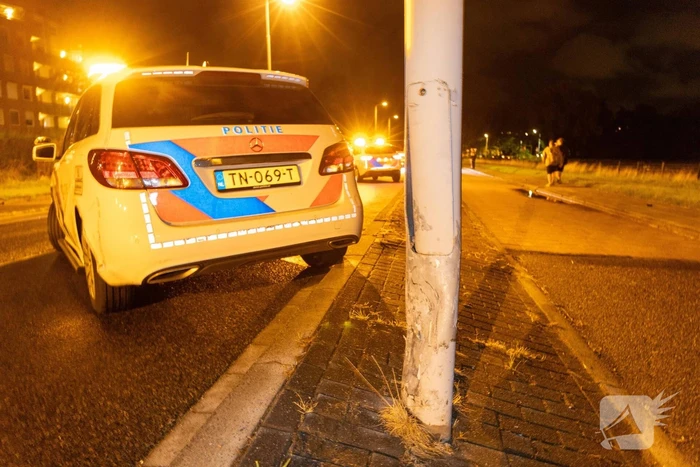 Lantaarnpaal beschadigd bij eenzijdig ongeval