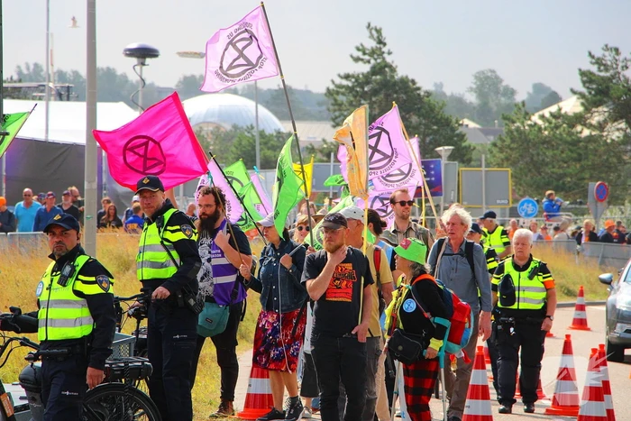 Extinction Rebellion demonstreerd bij Dutch grandprix