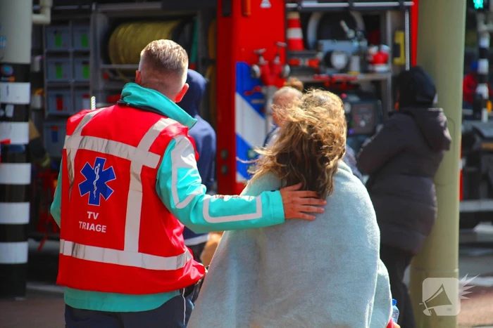 Grote brand in studentencomplex meerdere mensen vluchten naar buiten