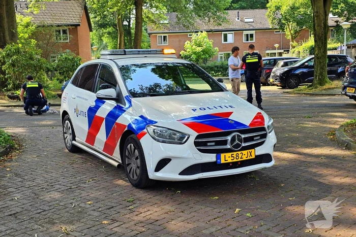 Voetganger aangereden door achteruitrijdende auto