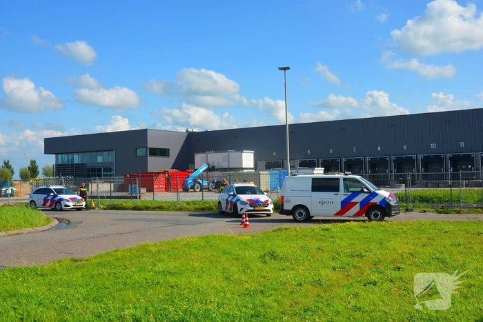 Motorrijder ramt hek politie doet onderzoek