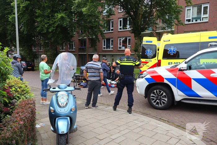 Scooterrijder gewond bij botsing met automobilist