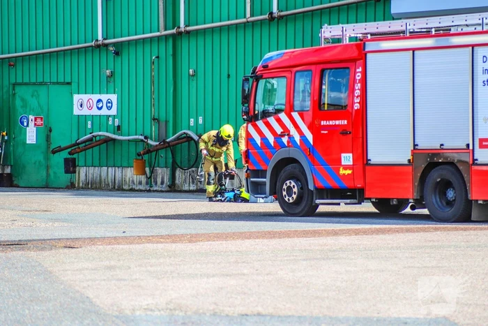 Brand bij asfaltbedrijf snel onder controle