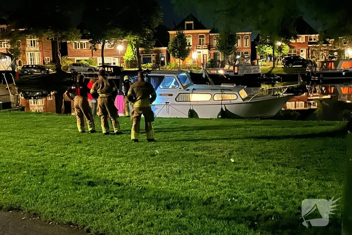 Mensen onwel op boot, brandweer verricht metingen