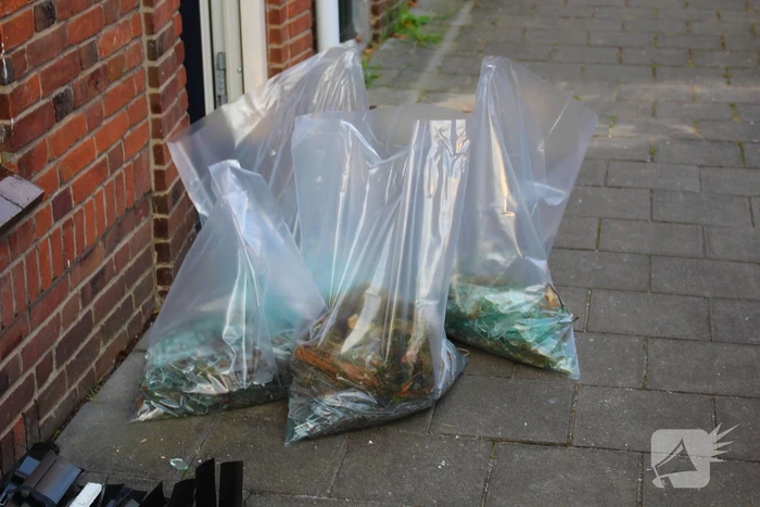 Grote schade na explosie bij woning
