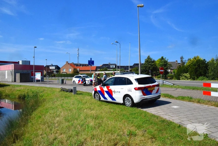Persoon op fiets aangereden door scooterrijder