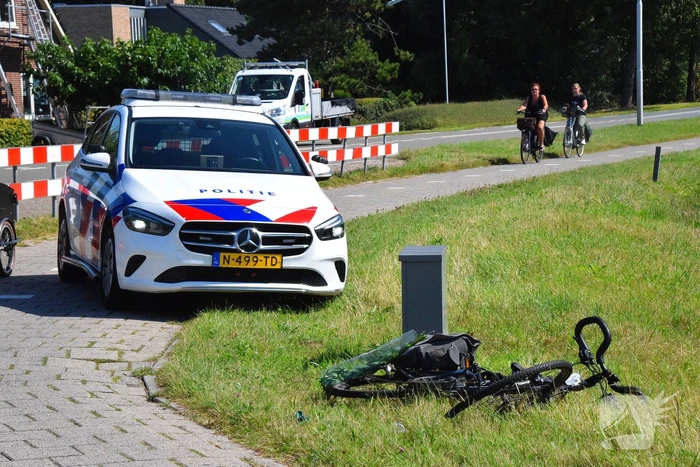 Persoon op fiets aangereden door scooterrijder