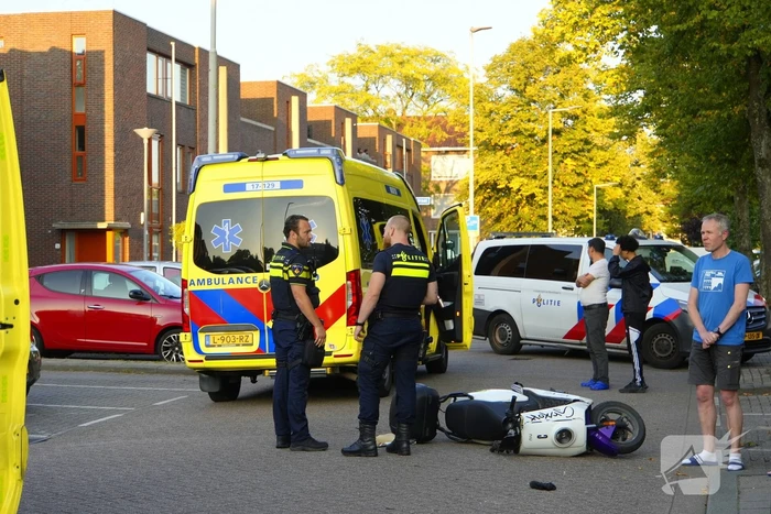 Opzittenden deelscooter gewond na val