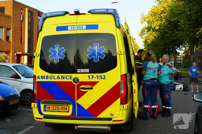 Opzittenden deelscooter gewond na val
