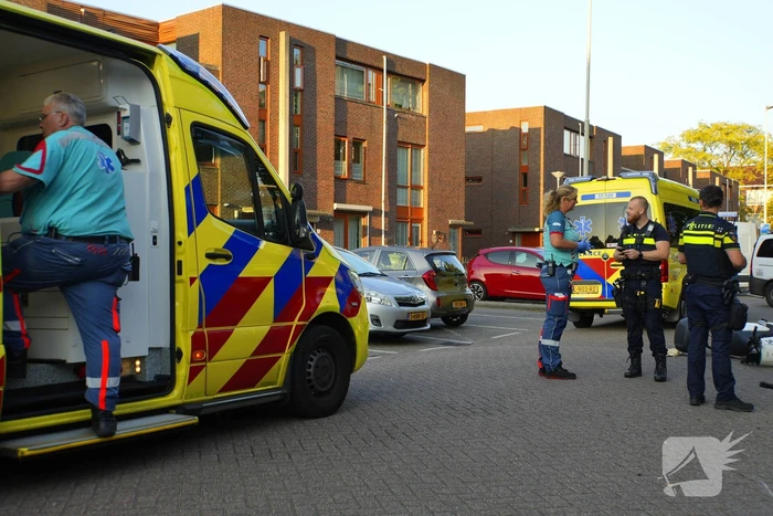 Opzittenden deelscooter gewond na val