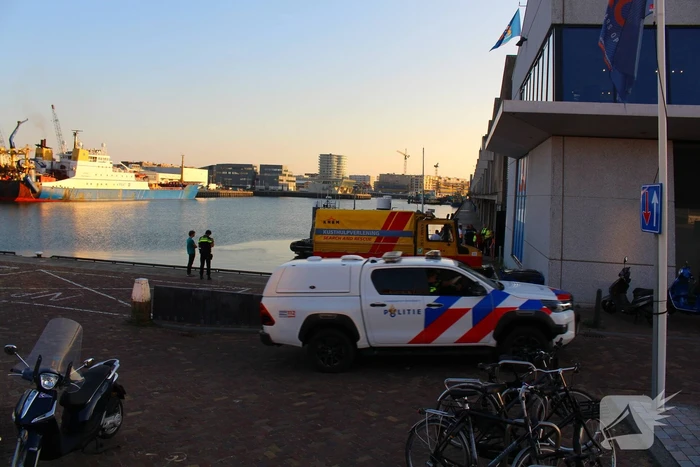 KNRM haalt overleden persoon uit zee, onderzoek gestart naar indentiteit