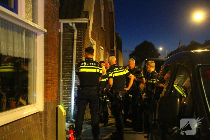 Grote inzet politie in woonwijk