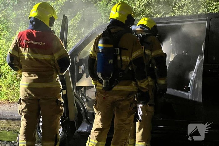 Wederom brand gesticht in auto, verdachte spoorloos