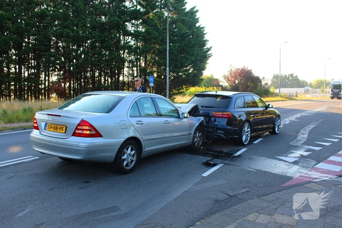 Kop-staartbotsing leidt tot schade en vertraging