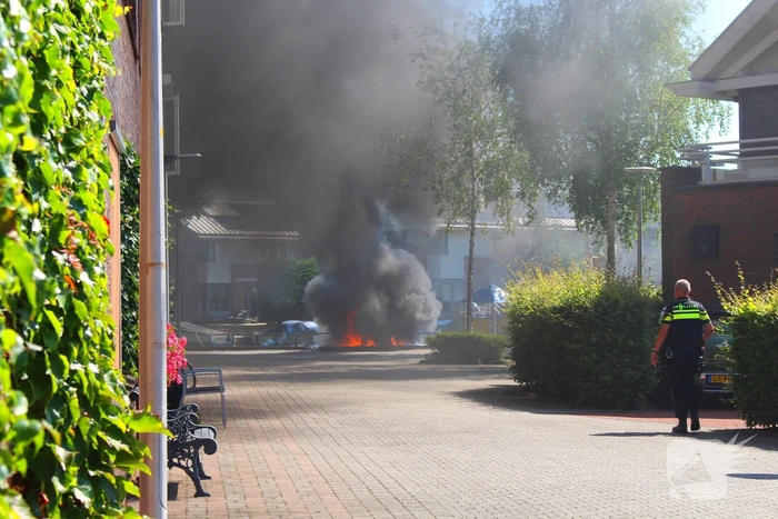 Brand op boot met grote hoeveelheid brandstof