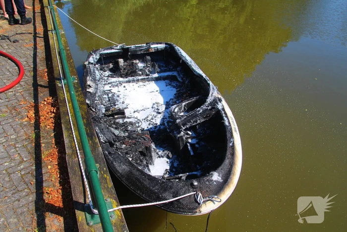 Brand op boot met grote hoeveelheid brandstof