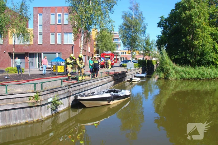 Brand op boot met grote hoeveelheid brandstof