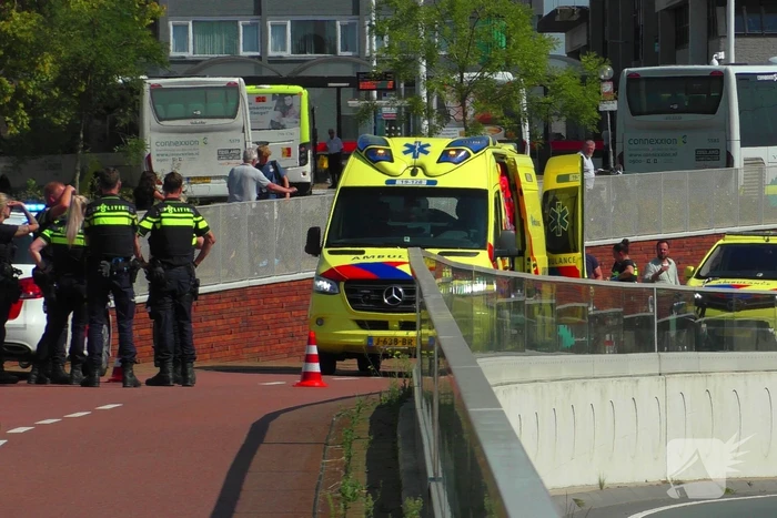 Persoon gewond bij val in tunnel, traumateam ingezet