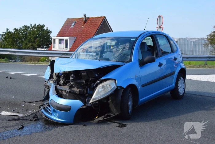 ongeval maasdijk - n220 0,7 's-gravenzande