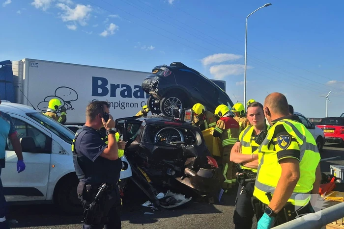 Zeer ernstig ongeval op snelweg Haringvlietbrug