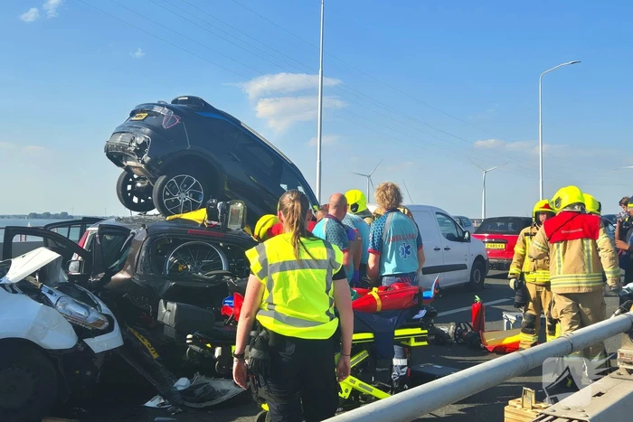 Zeer ernstig ongeval op snelweg Haringvlietbrug