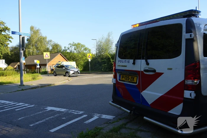 Fietser gewond bij botsing met auto
