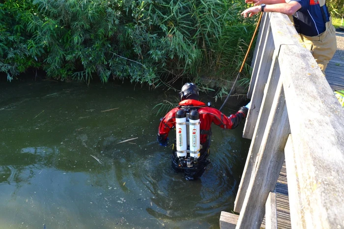 Zoekactie in water na aantreffen fiets