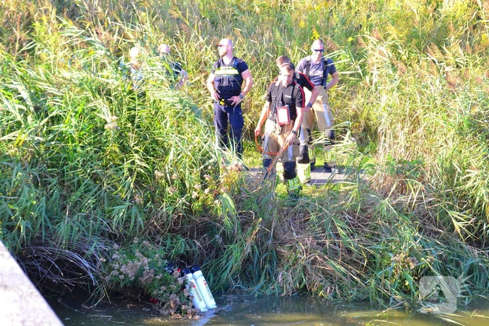 Zoekactie in water na aantreffen fiets