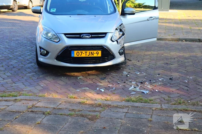 Veel schade na ongeval tussen twee automobilisten