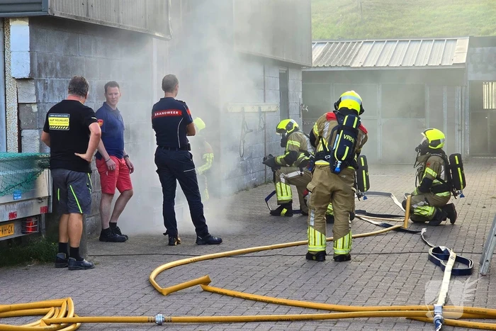 Brandweeroefening veroorzaakt flinke rookontwikkeling maar er is geen brand