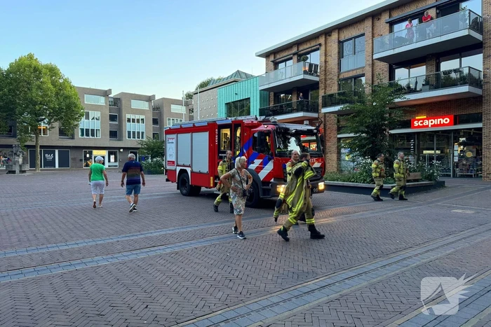 Afvalzak in brand gestoken op bankje