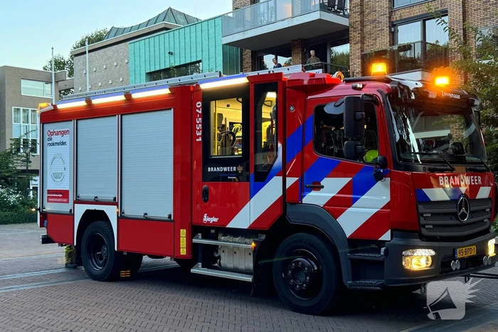 Afvalzak in brand gestoken op bankje