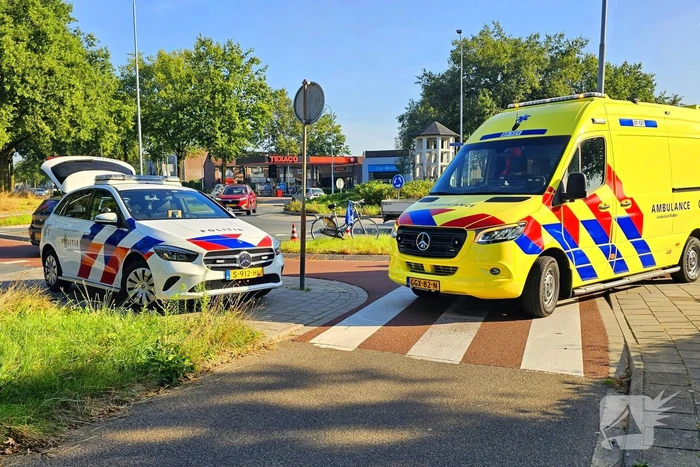 Fietser gewond bij botsing met bestelbus