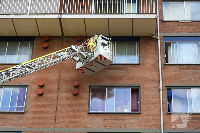 Rookontwikkeling op vijfde verdieping door keukenbrand