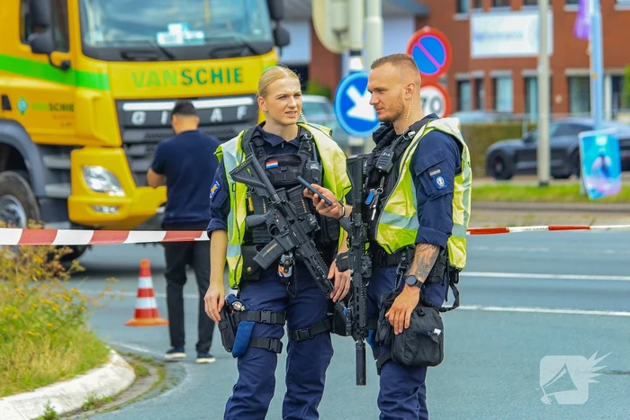 Twee gewonden bij overval: politie zoekt verdacht voertuig