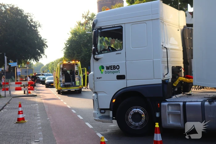 Persoon gewond bij botsing met auto