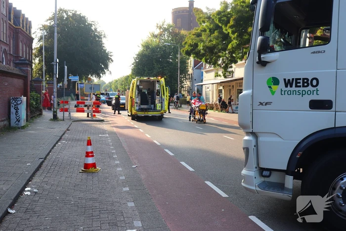Persoon gewond bij botsing met auto