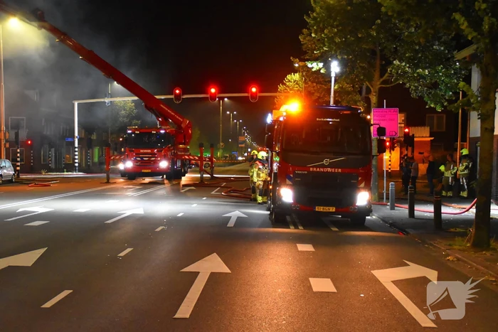 Forse rookontwikkeling bij uitslaande brand bij leegstaand pand