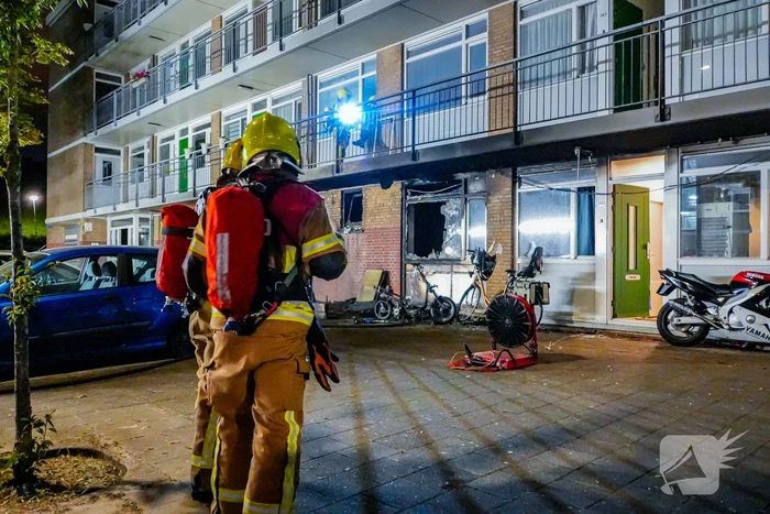 Fatbike vat vlam en verwoest woning