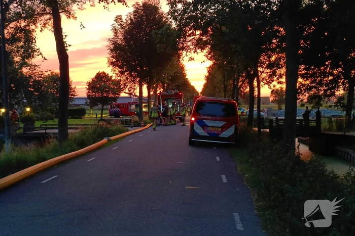 Grote uitslaande brand bij veehouderij