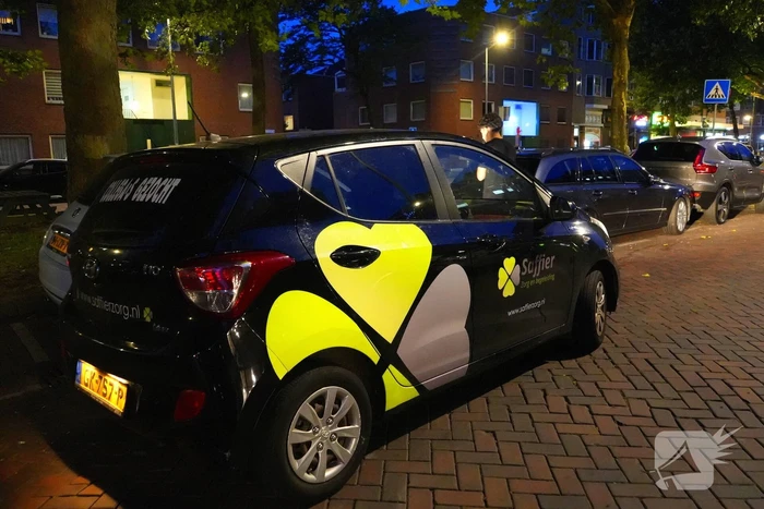 Dronken automobilist rijdt tegen drie geparkeerde voertuigen