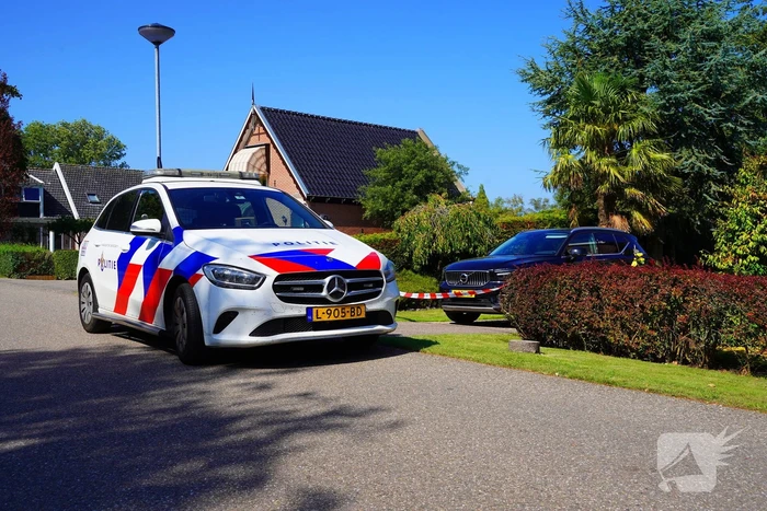 Politie start onderzoek naar aantreffen overledene